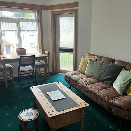 M&M Apartment In Единбург Екстериор снимка