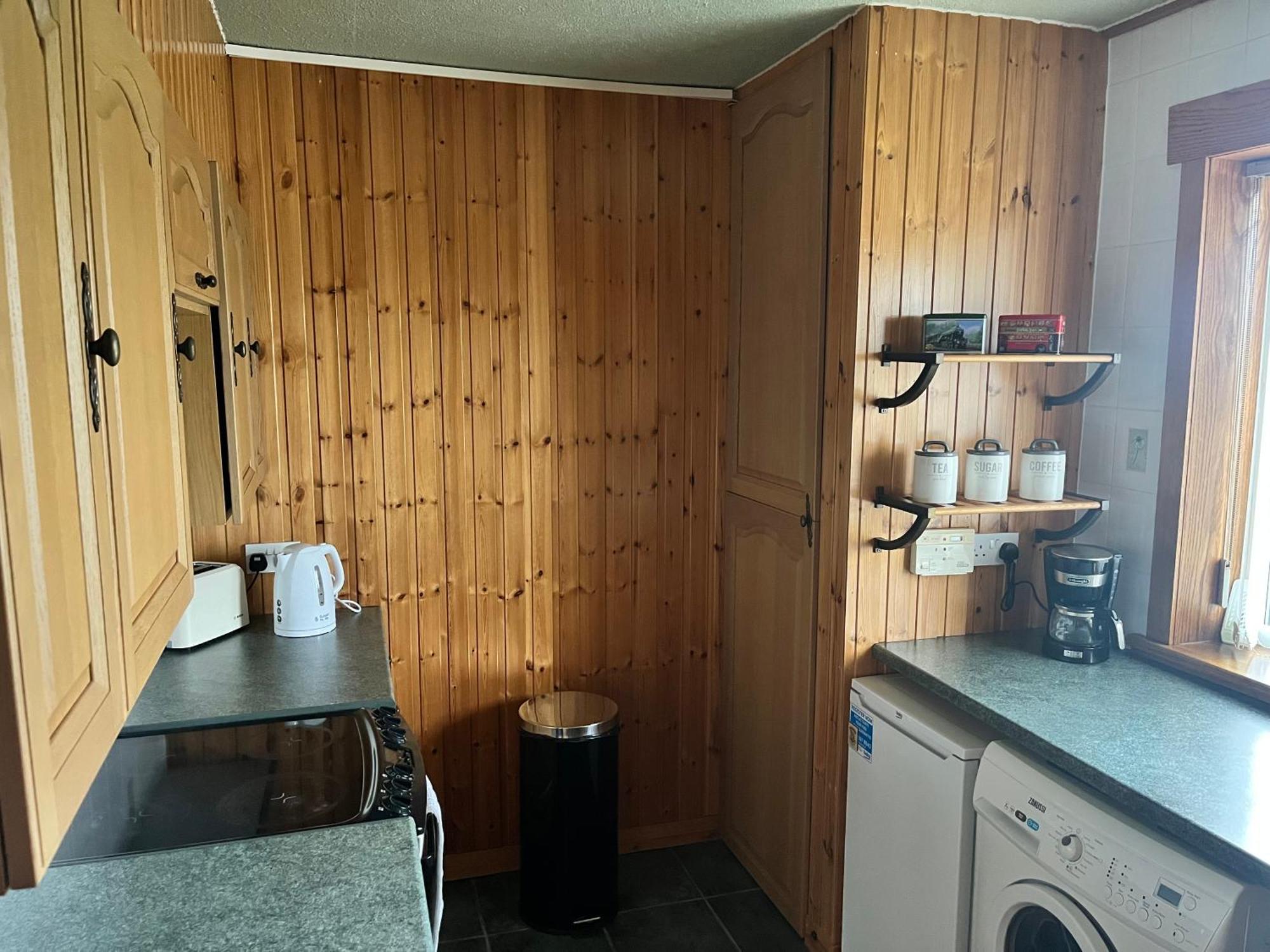 M&M Apartment In Единбург Екстериор снимка