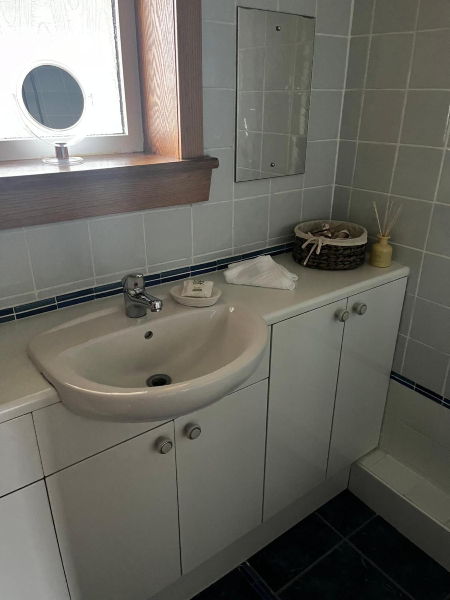 M&M Apartment In Единбург Екстериор снимка